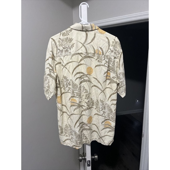 Tommy Bahama Short Sleeve Button Textured Silk Shirt Men's M Yellow Floral - Picture 4 of 6